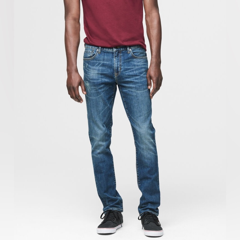 Aeropostale Slim Taper Medium Wash Reflex Jean - Size 27 X 28